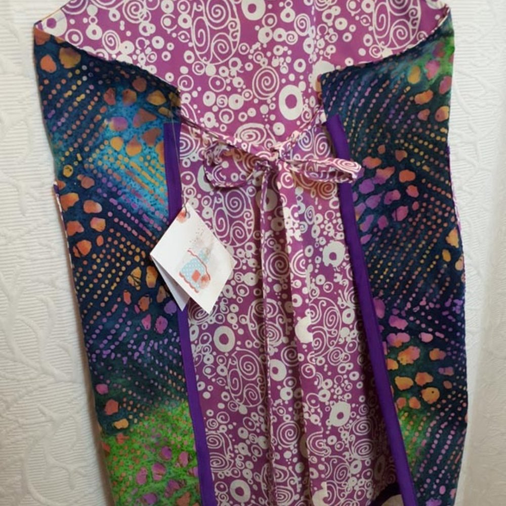 Batik Apron. Handmade. Reversable - Picture 2 of 5